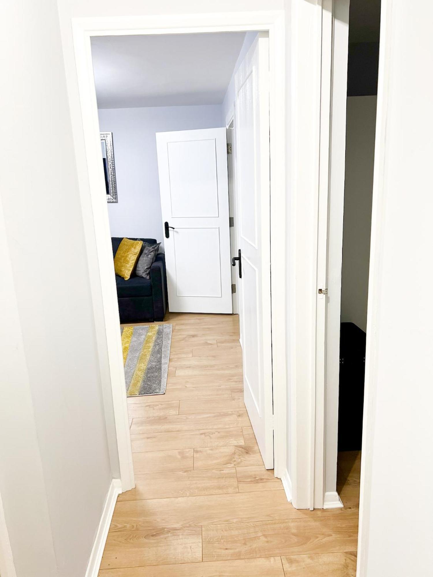 Beautiful Apartment In Beckton With Private Entrance And Garden London Ngoại thất bức ảnh