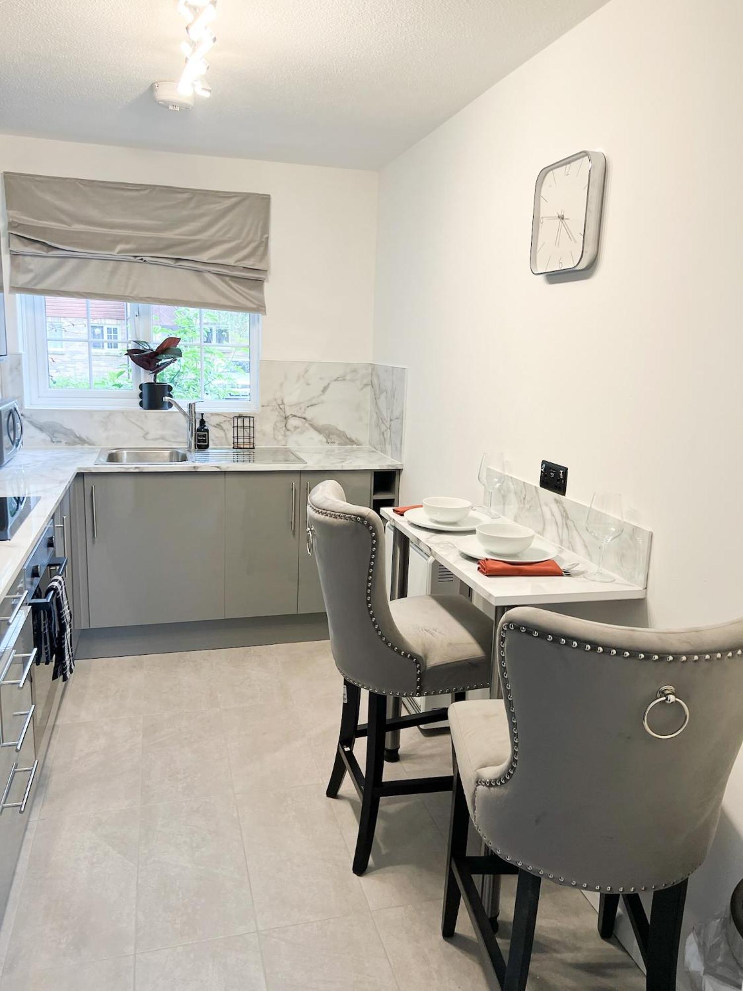 Beautiful Apartment In Beckton With Private Entrance And Garden London Ngoại thất bức ảnh